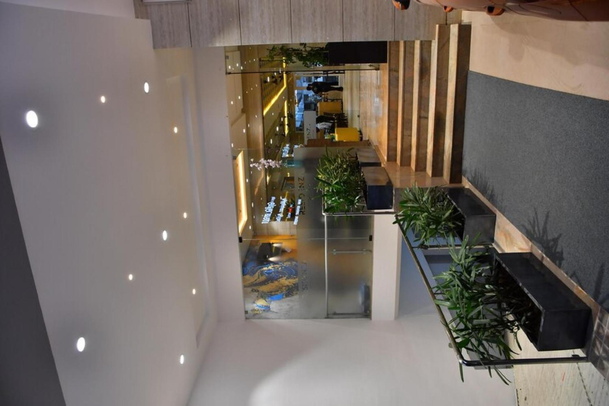 מלון ארודה Residenza Adhikrishna Arcade מראה חיצוני תמונה